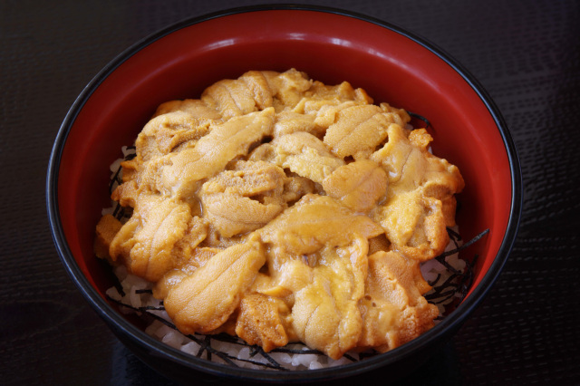 Head to Aomori for Sea-Urchin Rice Bowls, a Premium Seafood Delicacy!