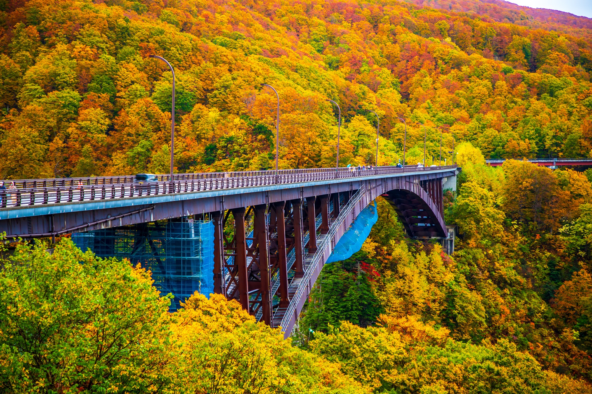 パノラマの絶景!日本一長い上路式アーチ橋